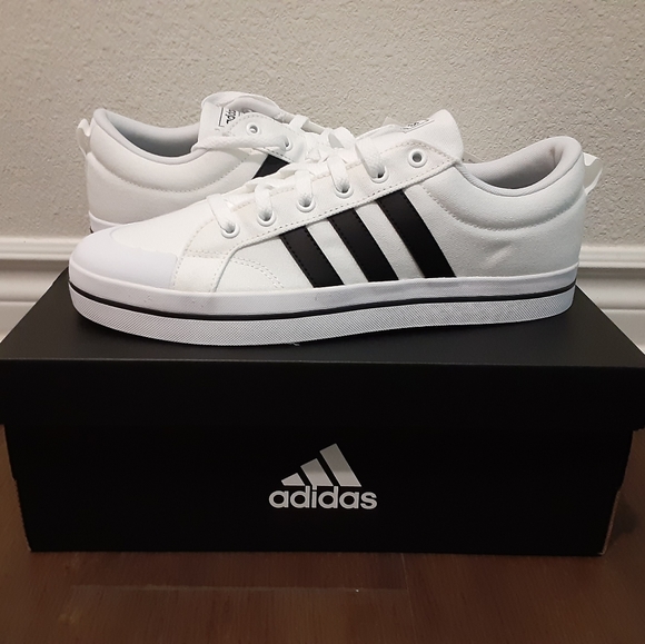 Adidas - Picture 1 of 4
